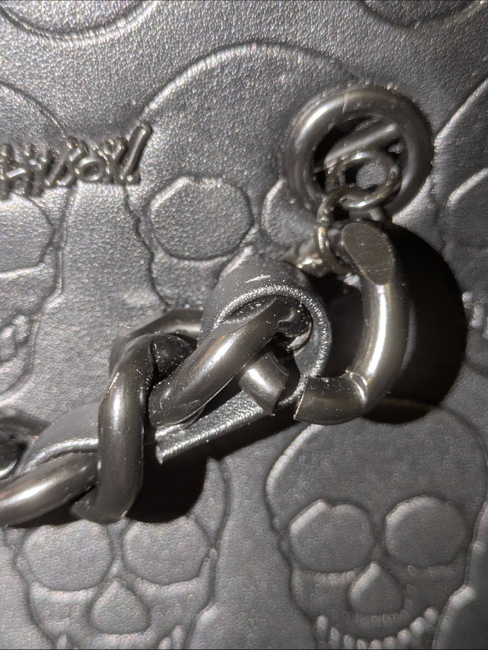 Betsey Johnson Black Skull Satchel Micro Size. Does Not Come With Heart Charm - Picture 6 of 7
